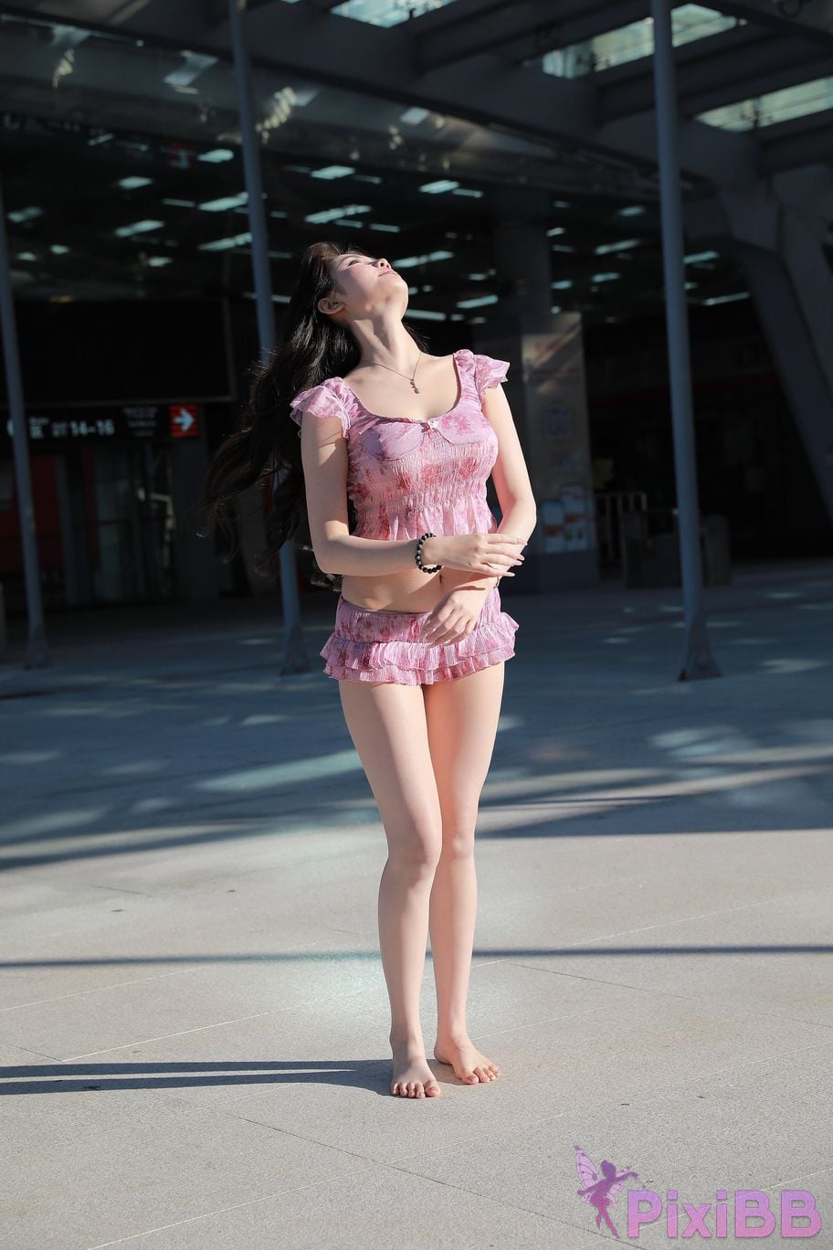 Featured Street Photography Works No.5757 Sexy pink hot pants Xiao Sijia PixiBB.COM 030