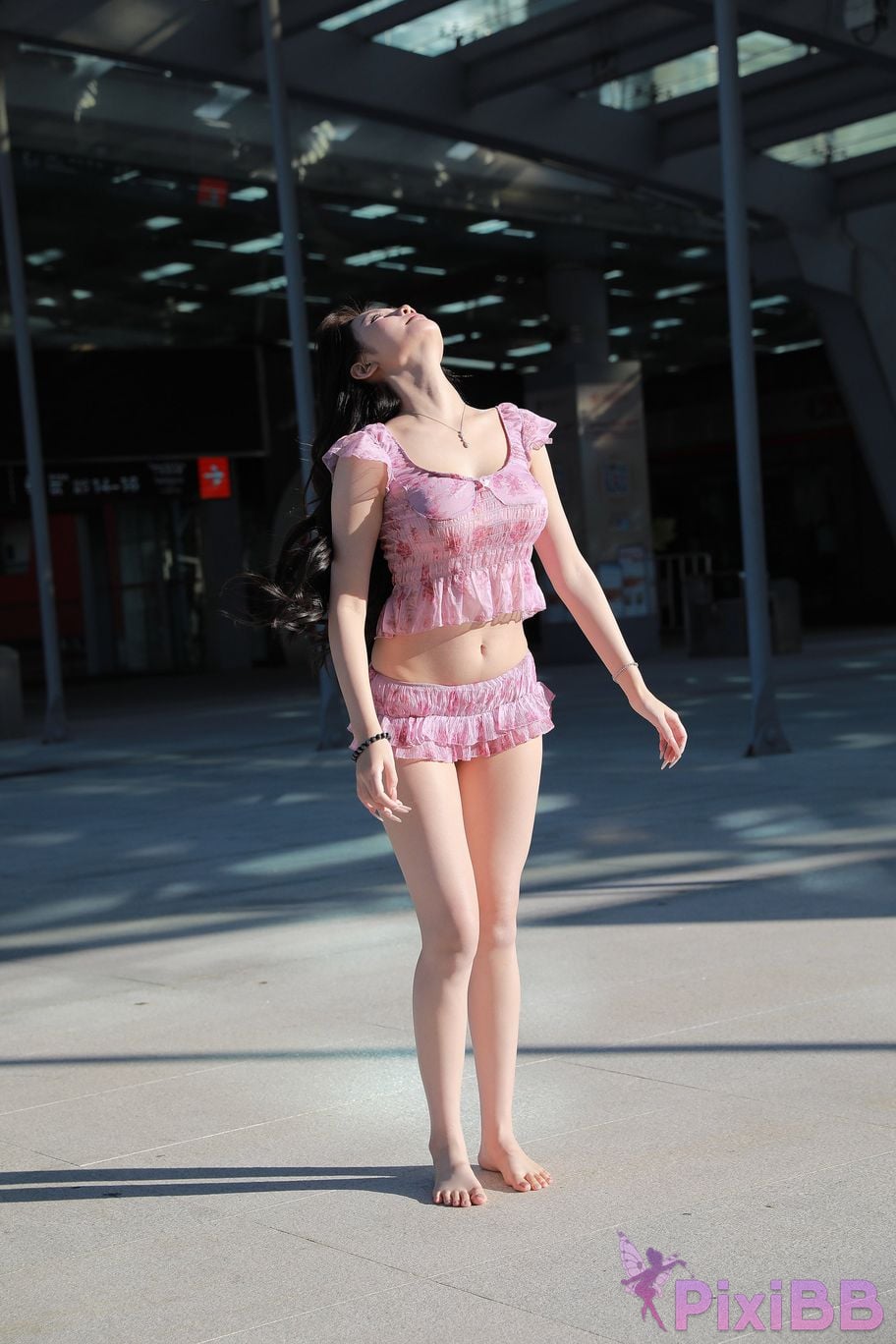 Featured Street Photography Works No.5757 Sexy pink hot pants Xiao Sijia PixiBB.COM 031