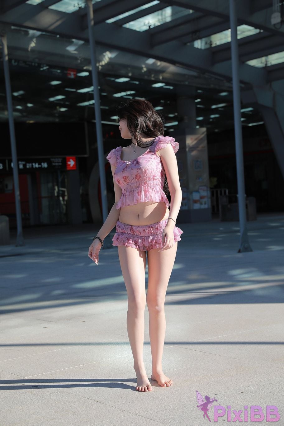 Featured Street Photography Works No.5757 Sexy pink hot pants Xiao Sijia PixiBB.COM 035