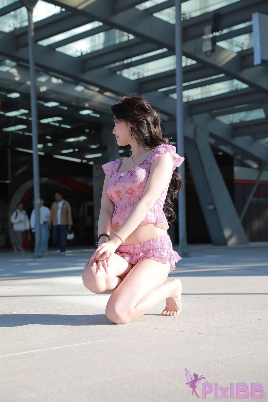 Featured Street Photography Works No.5757 Sexy pink hot pants Xiao Sijia PixiBB.COM 044