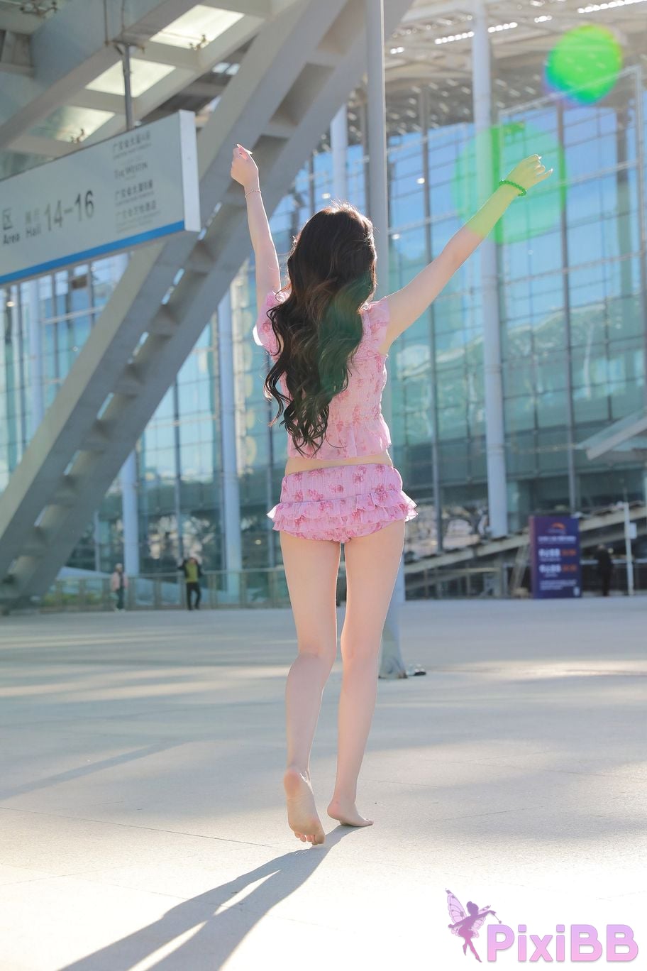Featured Street Photography Works No.5757 Sexy pink hot pants Xiao Sijia PixiBB.COM 076