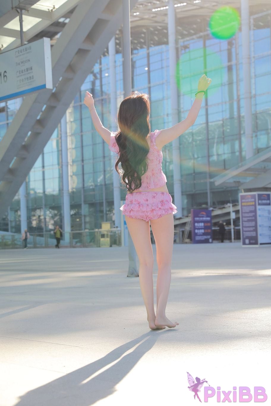 Featured Street Photography Works No.5757 Sexy pink hot pants Xiao Sijia PixiBB.COM 080