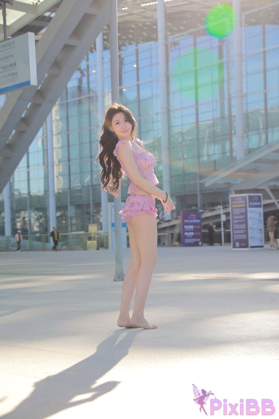 Featured Street Photography Works No.5757 Sexy pink hot pants Xiao Sijia PixiBB.COM 083