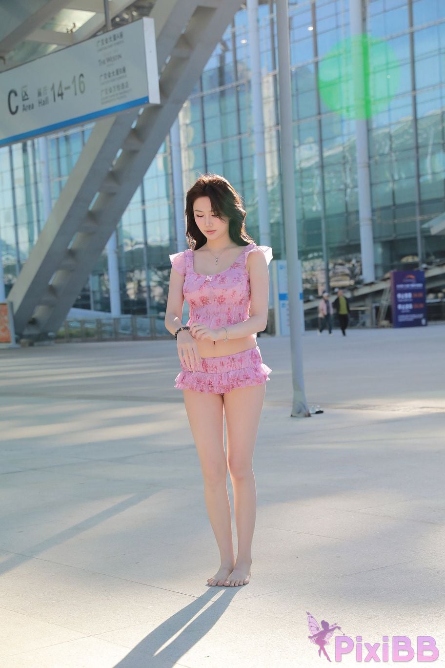 Featured Street Photography Works No.5757 Sexy pink hot pants Xiao Sijia PixiBB.COM 086
