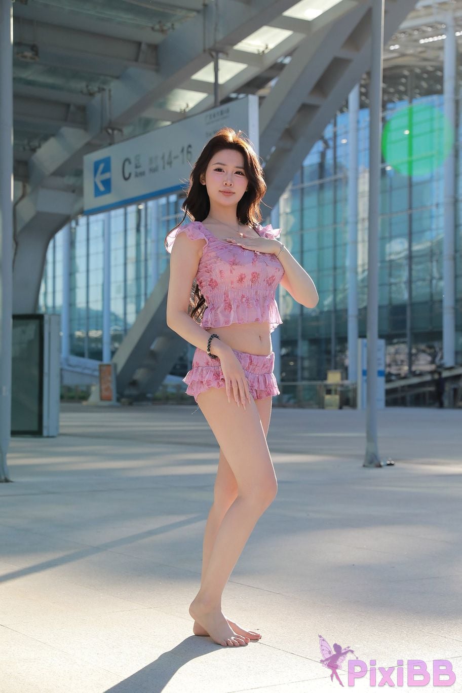 Featured Street Photography Works No.5757 Sexy pink hot pants Xiao Sijia PixiBB.COM 106