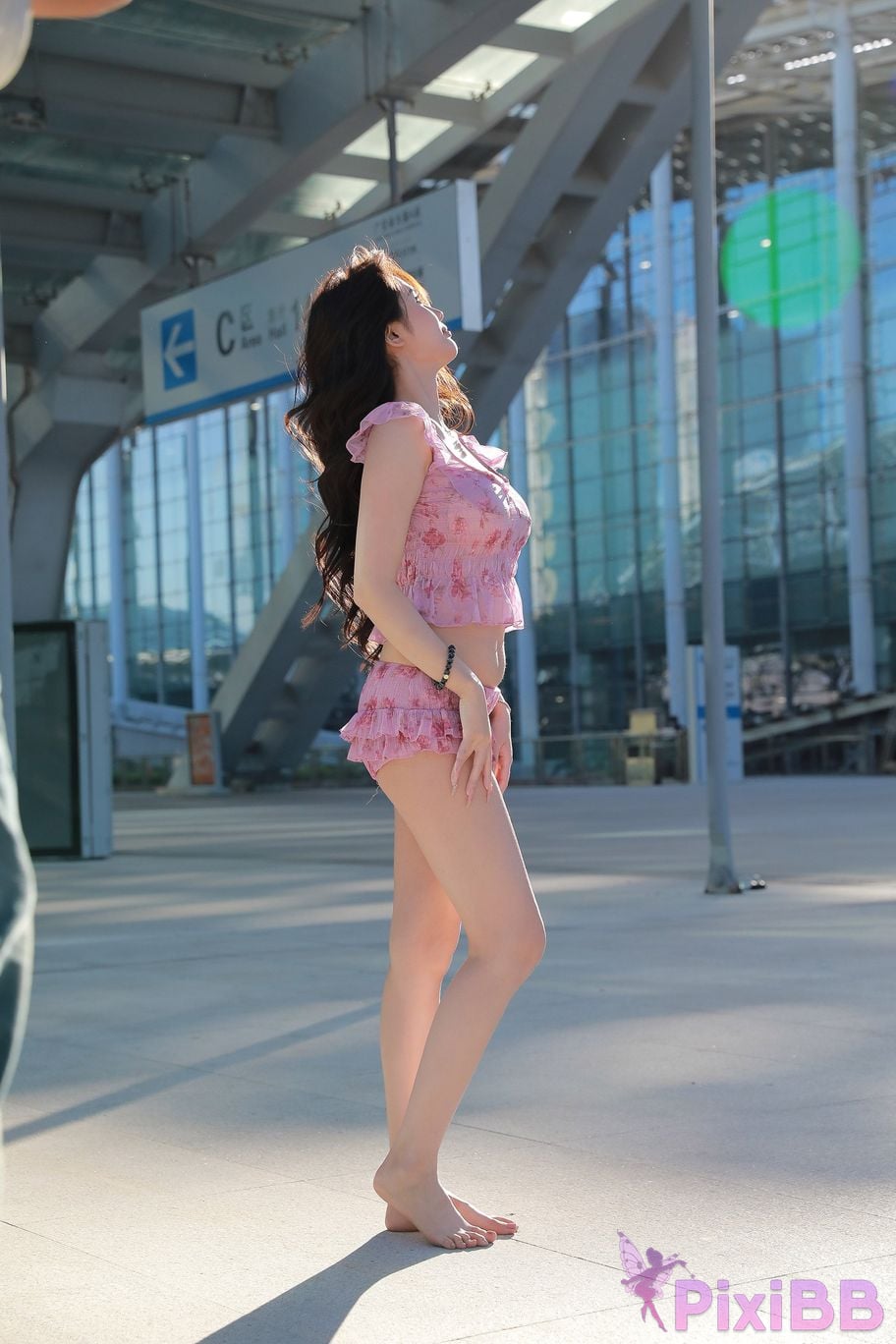 Featured Street Photography Works No.5757 Sexy pink hot pants Xiao Sijia PixiBB.COM 110