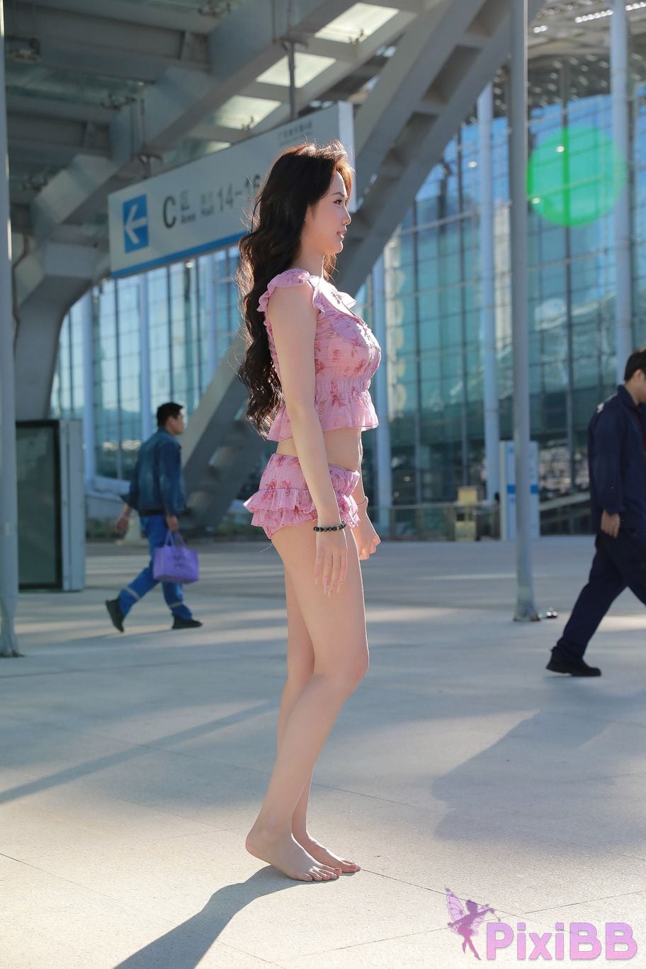 Featured Street Photography Works No.5757 Sexy pink hot pants Xiao Sijia PixiBB.COM 124