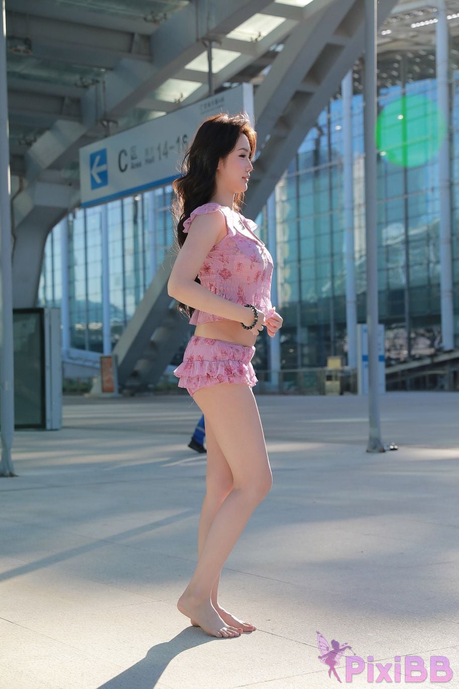 Featured Street Photography Works No.5757 Sexy pink hot pants Xiao Sijia PixiBB.COM 125