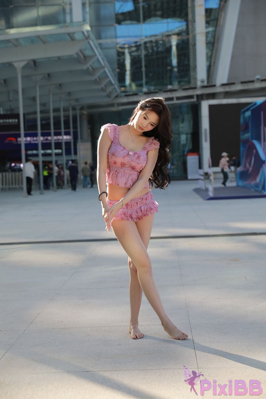 Featured Street Photography Works No.5757 Sexy pink hot pants Xiao Sijia PixiBB.COM 157