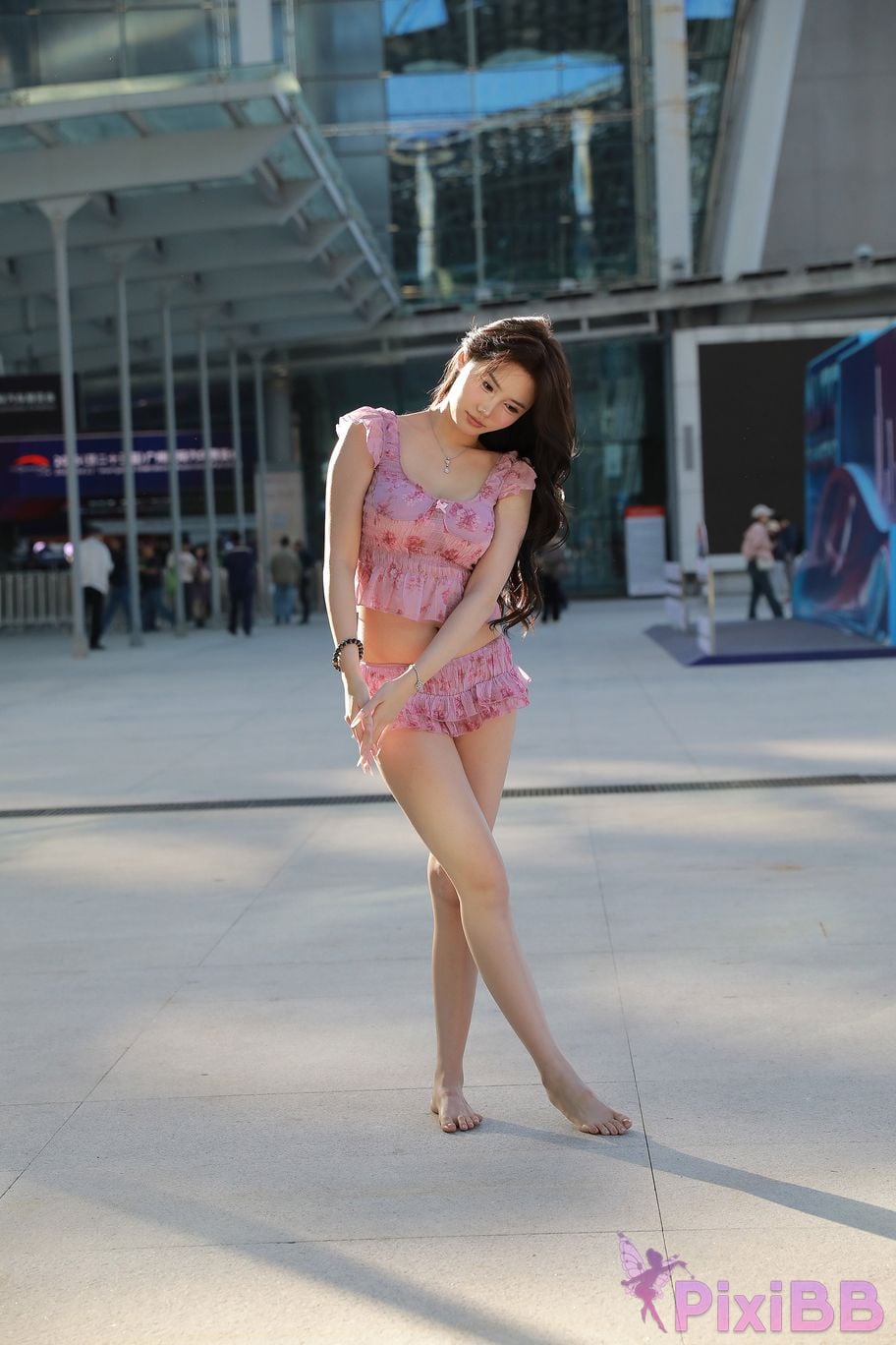 Featured Street Photography Works No.5757 Sexy pink hot pants Xiao Sijia PixiBB.COM 158