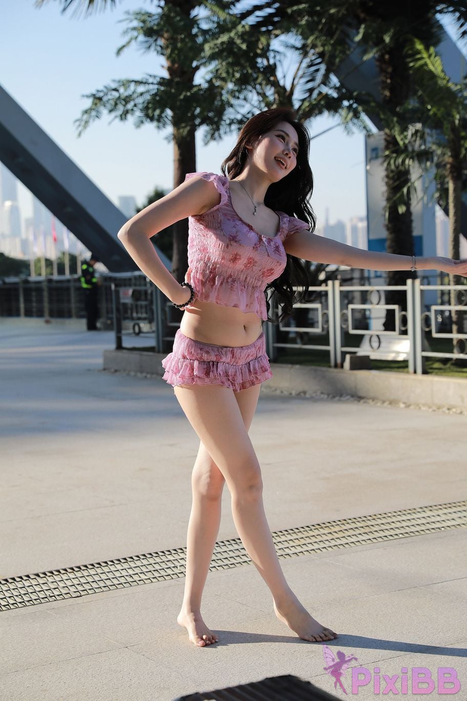 Featured Street Photography Works No.5757 Sexy pink hot pants Xiao Sijia PixiBB.COM 218