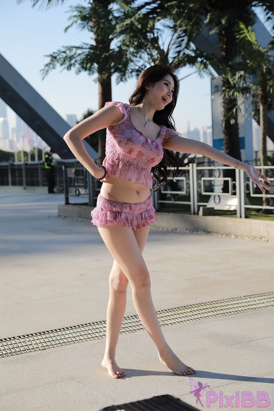 Featured Street Photography Works No.5757 Sexy pink hot pants Xiao Sijia PixiBB.COM 219