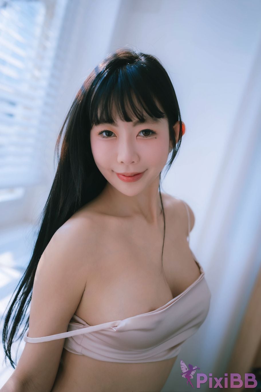 Hayeon Black White PixiBB.COM 022