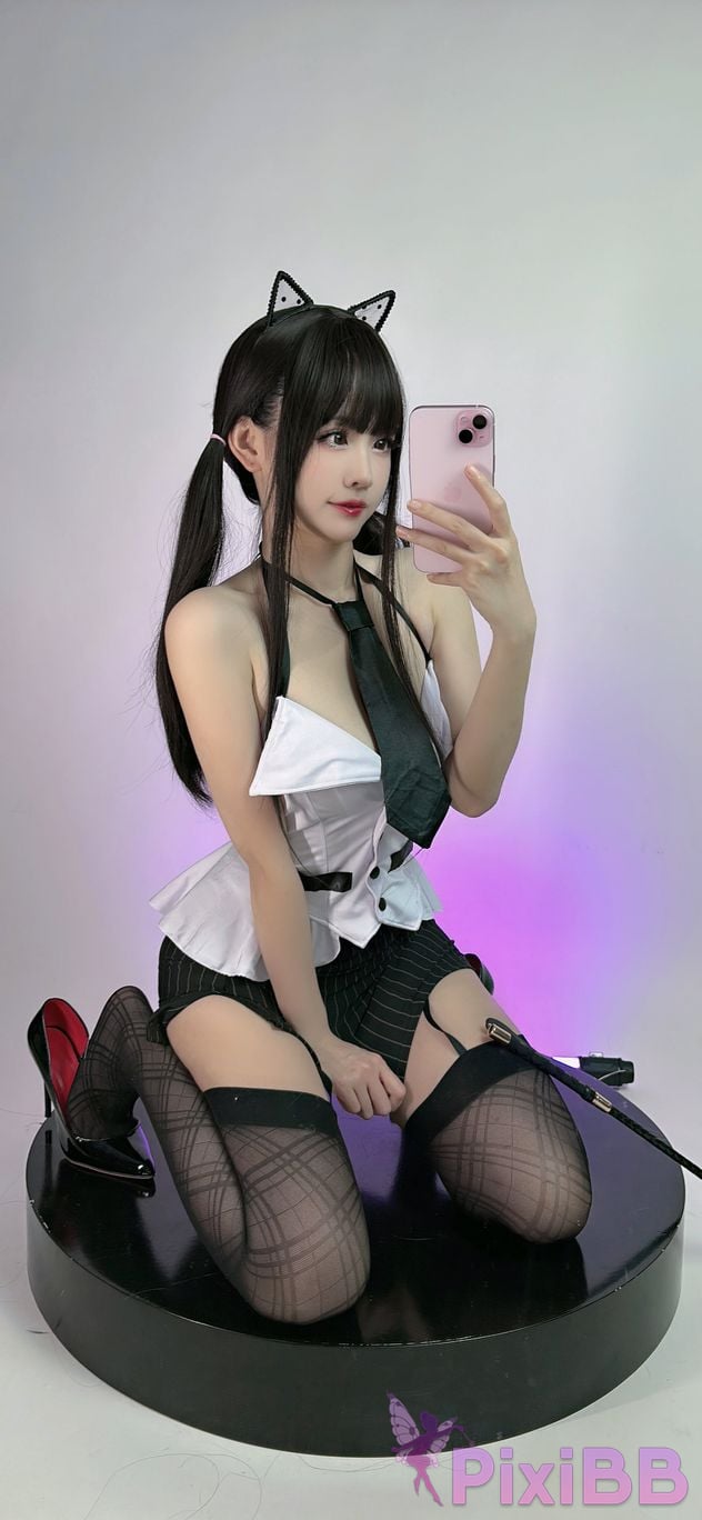 Coser mikoww 202310 PixiBB.COM 180