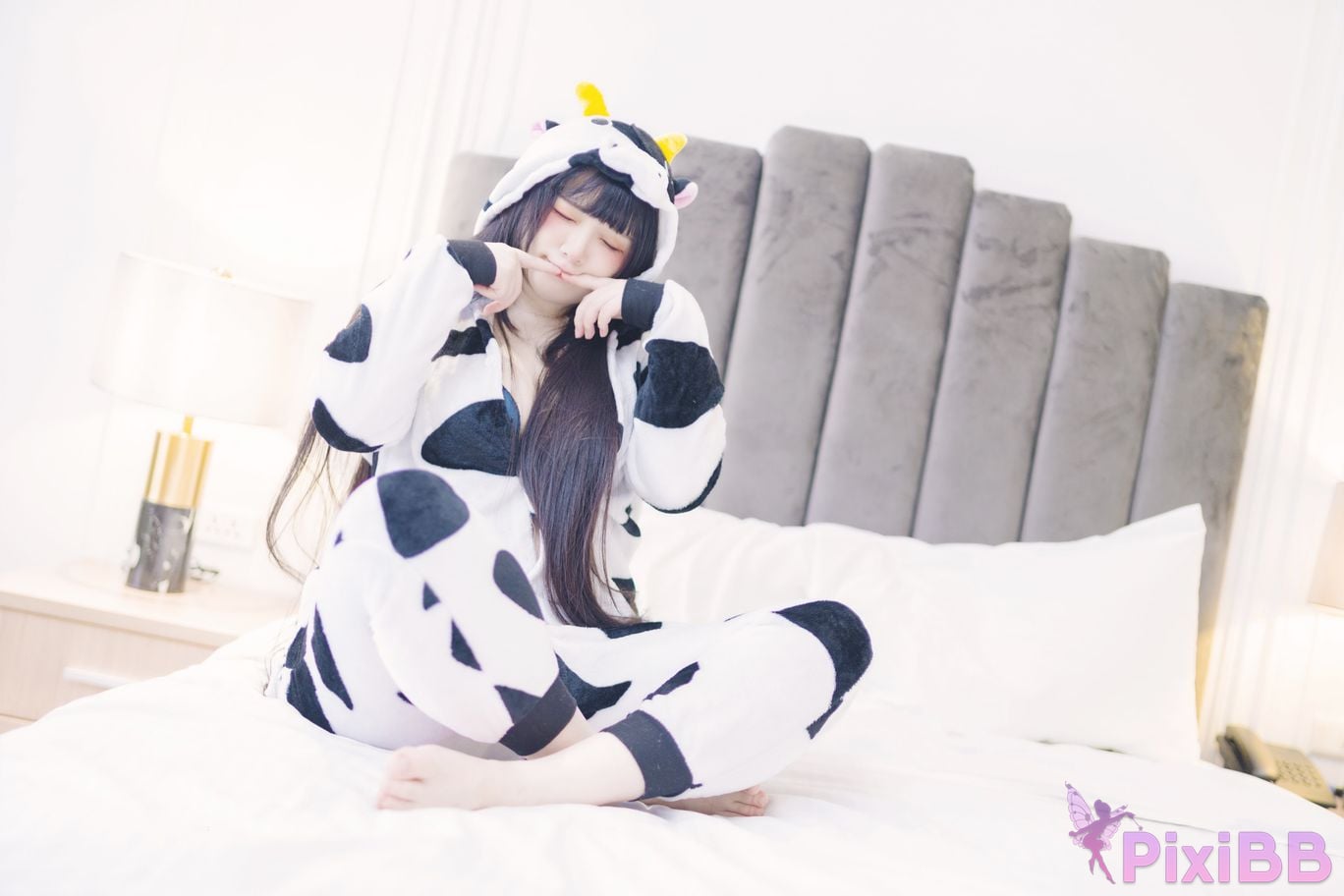 Cosplayer Mumu Momo dairy cow Milky PixiBB.COM 050
