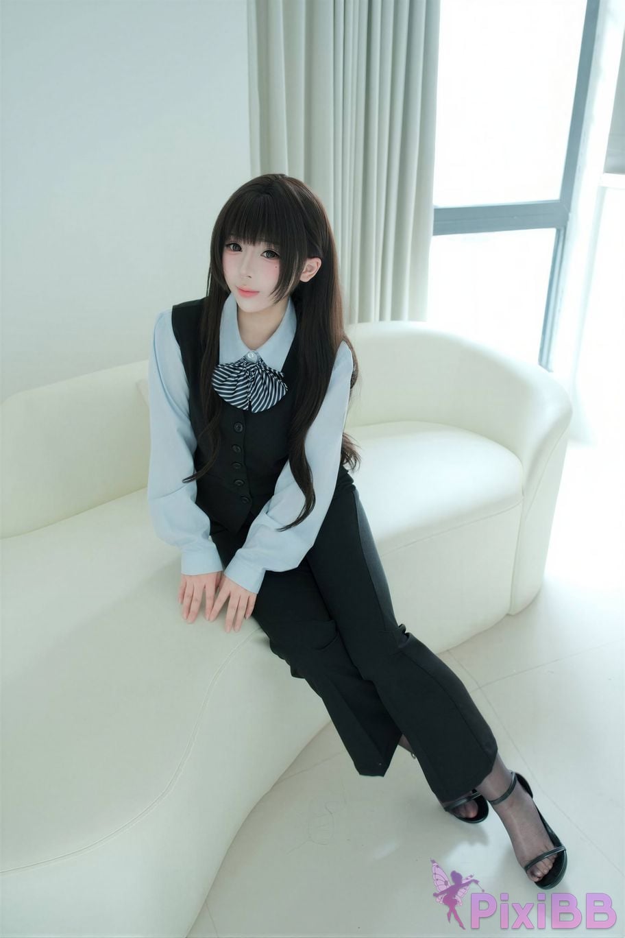 Cosplayer walnut cat Kurumineko The secret of silk pants PixiBB.COM 001