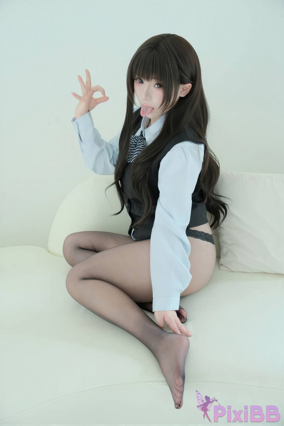 Cosplayer walnut cat Kurumineko The secret of silk pants PixiBB.COM 102