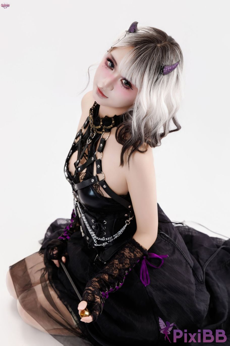 Cosplayer Qiqi be good Witchs Feast PixiBB.COM 059