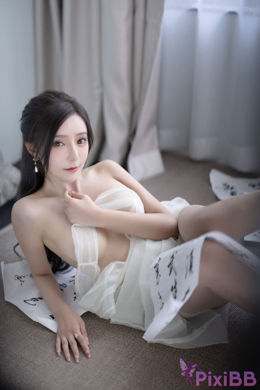 No watermark for in app purchases Wang Xinyao Yanni white dress calligraphy and painting PixiBB.COM 085