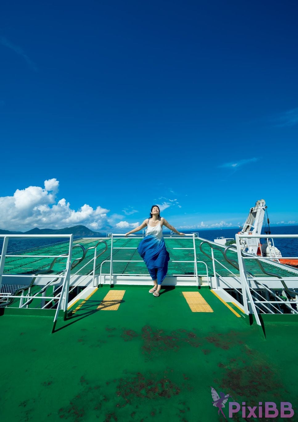 Japanese Idol Shinonome Umi 3rd photo collection Near the sea PixiBB.COM 050