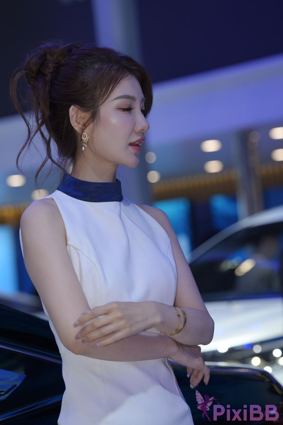 Featured Street Photography Works No.5766 An elegant girl in a white dress wing PixiBB.COM 018