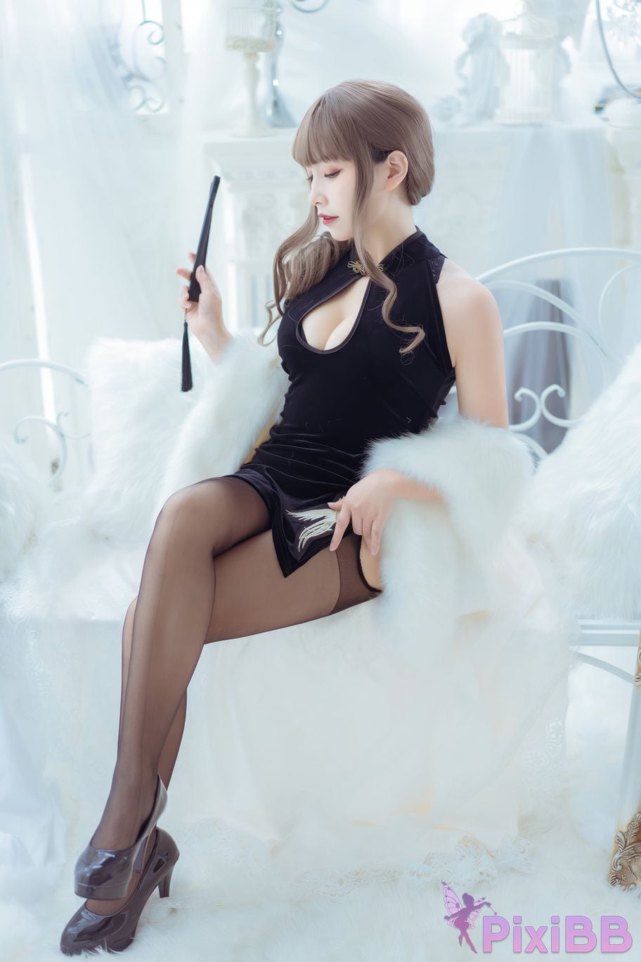 Cosplayer Neko Weiwei Improved black cheongsam PixiBB.COM 002