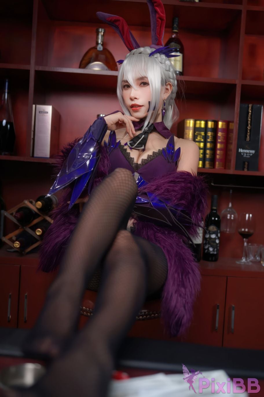 Cosplayer Neko Weiwei FGO Black Gun Dumb Bunny Girl PixiBB.COM 014