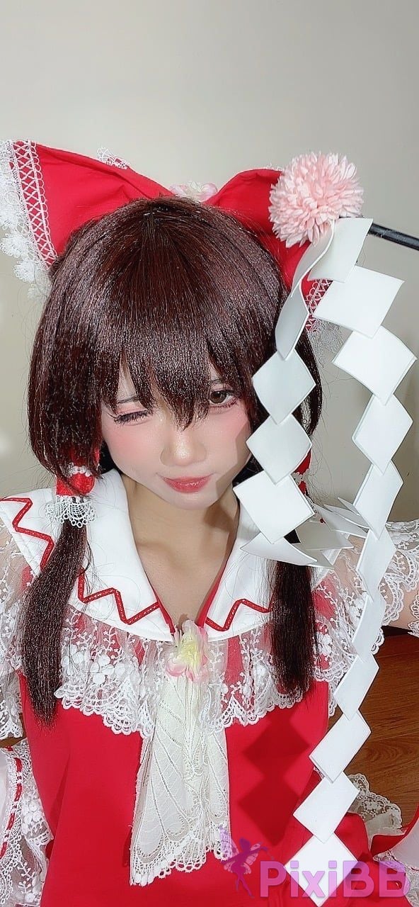 Coser PoppaChan Reimu Hakurei PixiBB.COM 045