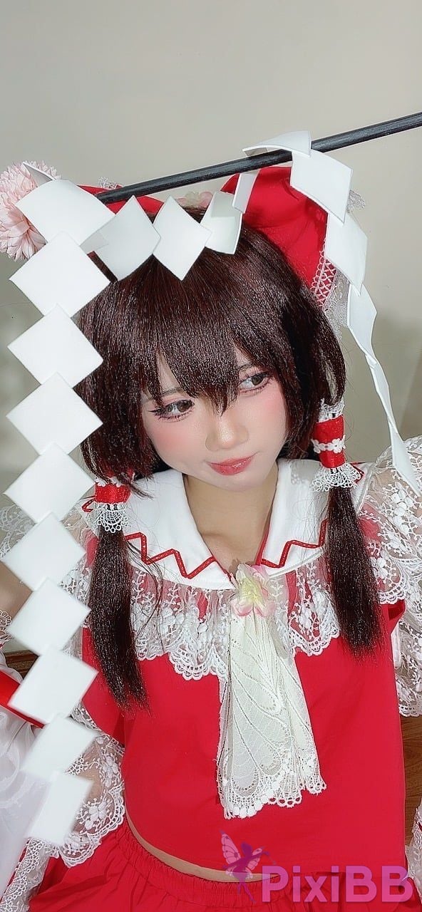 Coser PoppaChan Reimu Hakurei PixiBB.COM 050