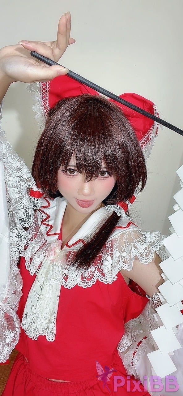 Coser PoppaChan Reimu Hakurei PixiBB.COM 058