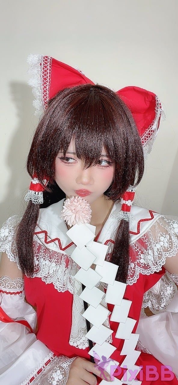 Coser PoppaChan Reimu Hakurei PixiBB.COM 059