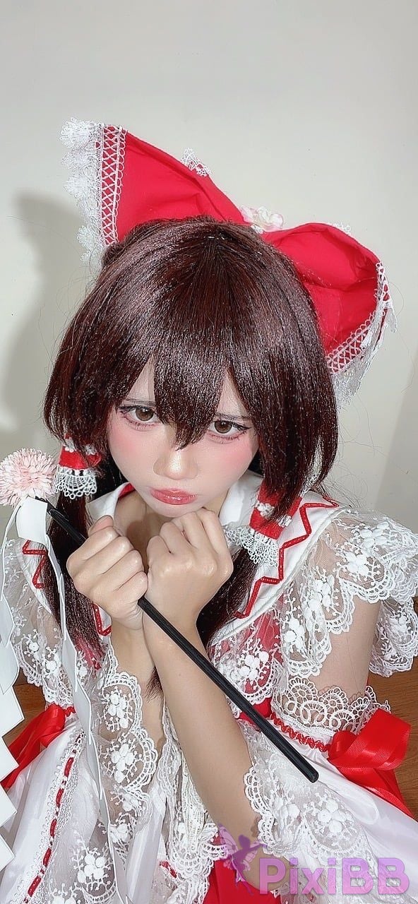 Coser PoppaChan Reimu Hakurei PixiBB.COM 062