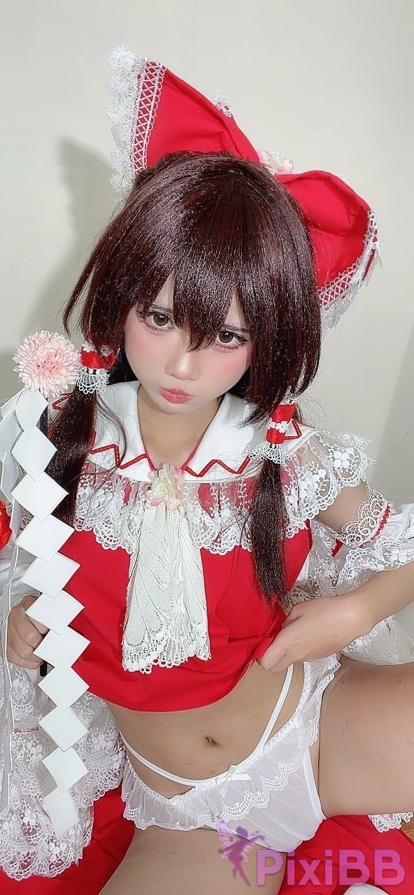 Coser PoppaChan Reimu Hakurei PixiBB.COM 080