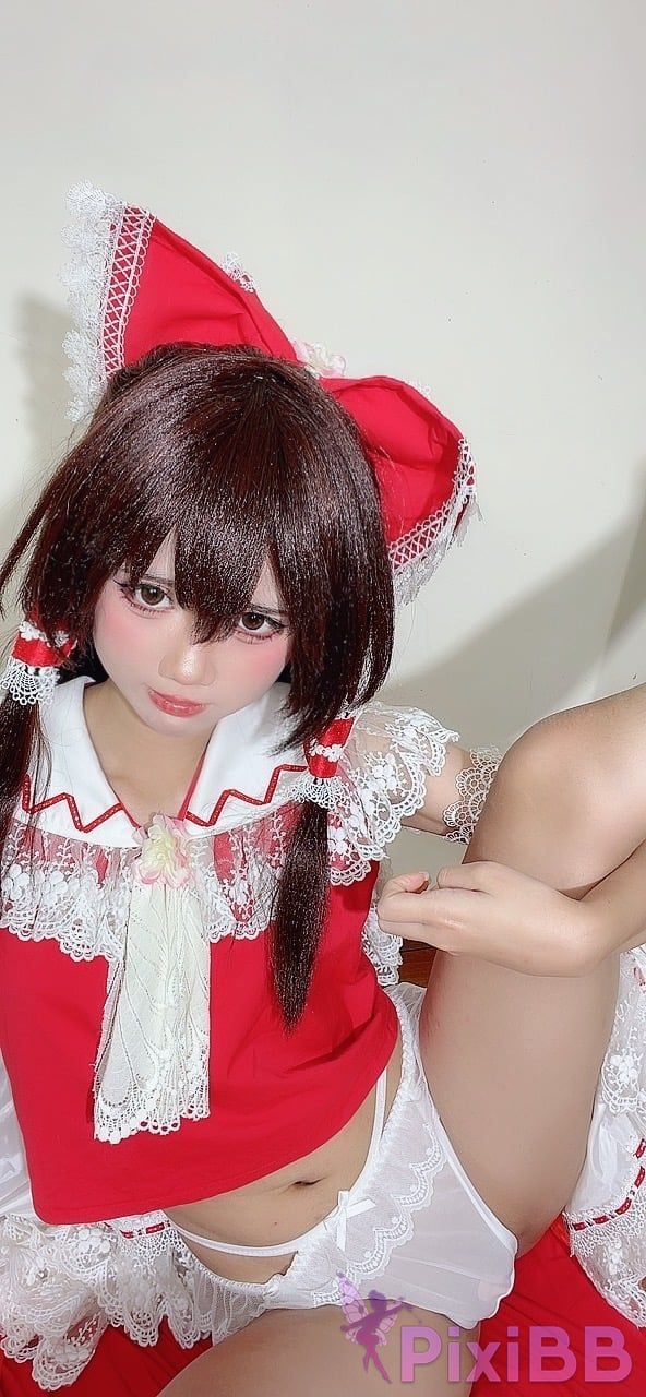 Coser PoppaChan Reimu Hakurei PixiBB.COM 082