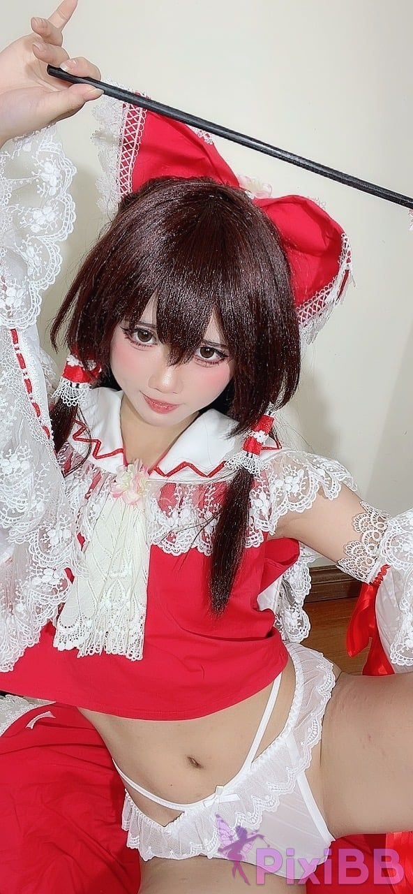 Coser PoppaChan Reimu Hakurei PixiBB.COM 083