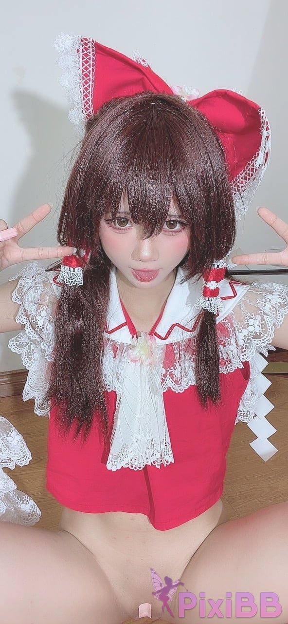 Coser PoppaChan Reimu Hakurei PixiBB.COM 097
